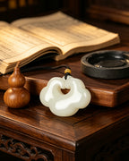 White Cloud Peace Lock – Pure & Simple